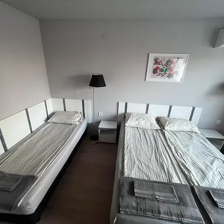 за гости Villy 3* Kazanlŭk