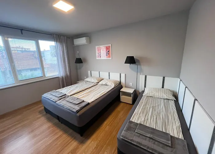 за гости Villy 招待所 3*